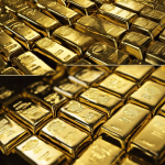 Comparing Gold Stocks vs. Physical Gold: What to Choose?