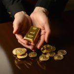 Choosing Between Gold Bullion and Gold Coins for Investment