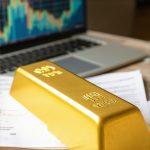 Investing in Gold: Safe Tips & Strategies for Beginners in 2025