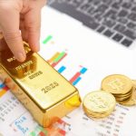 Beginner’s Guide to Investing in Gold for 2025: Tips & Tricks